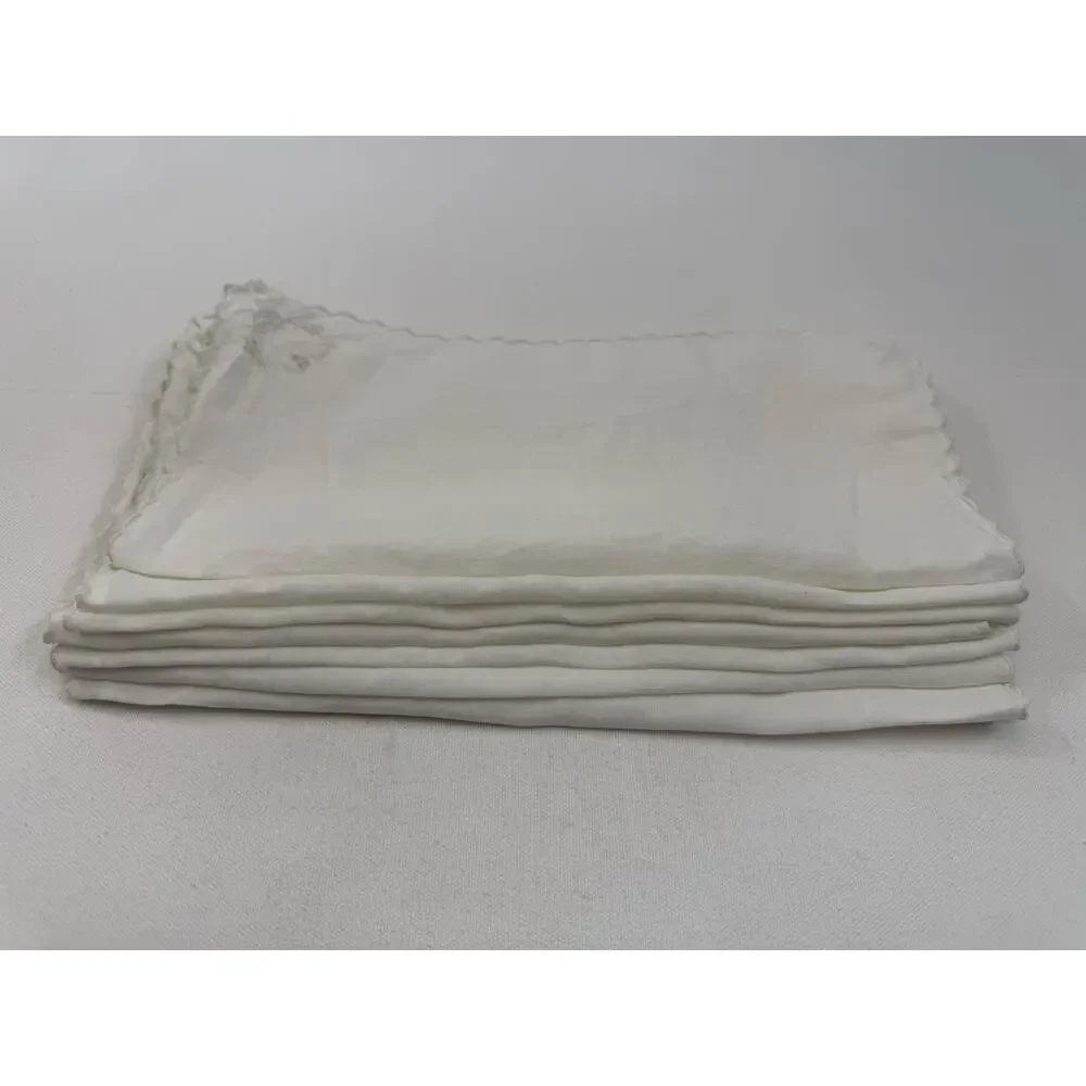 Vintage Linen Cocktail Napkins Set of 8 Embroidered Scalloped Edge 12x12 Cottage
